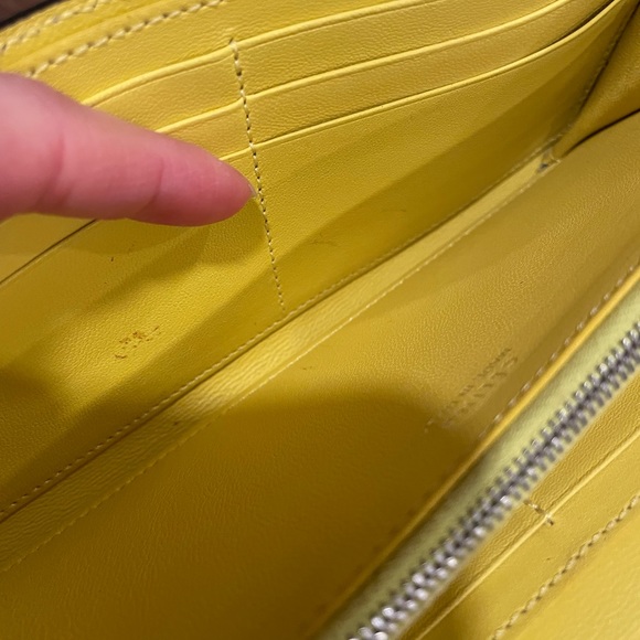 Céline - Large Flap Wallet 💯 authentic - Picture 9 of 15